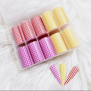 CHECKERED NAIL FOIL